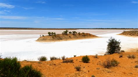 Salt Lakes In Western Nsw Australia Oc 5312×2988 Naturefully