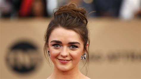 Game Of Thrones Star Maisie Williams Wants To Take To The Stage