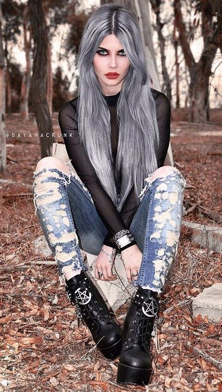 2017 Beautiful Woman Dayana Crunk Melgares In Blue Jeans With Holes Dayana Sabrina