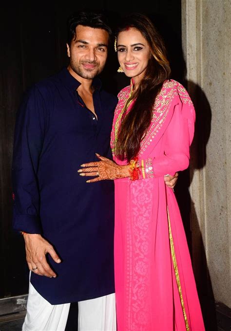 Meri Aashiqui Tumse Hi Actors Smriti Khanna Ties Knot With Gautam Gupta See Wedding Photos