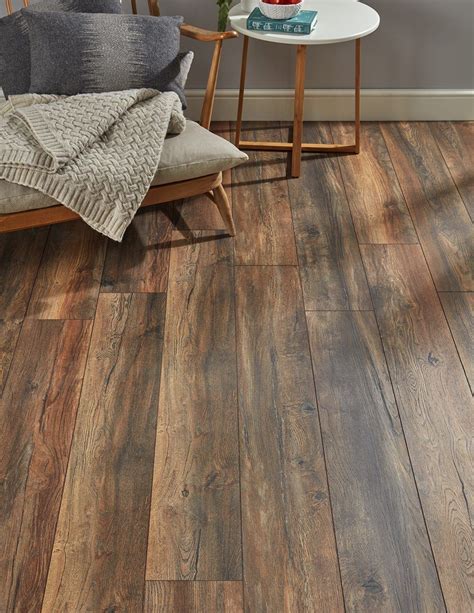 Villa Harbour Oak Laminate Flooring Direct Wood Flooring