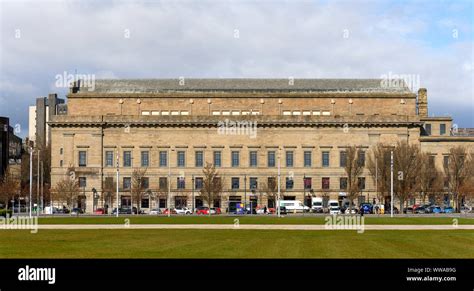Caird Hall Dundee Hi Res Stock Photography And Images Alamy