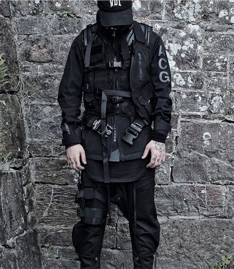 After assimilating the intel presented here, you will be. Style Guide: Techwear (Best Men's Techwear Clothing)