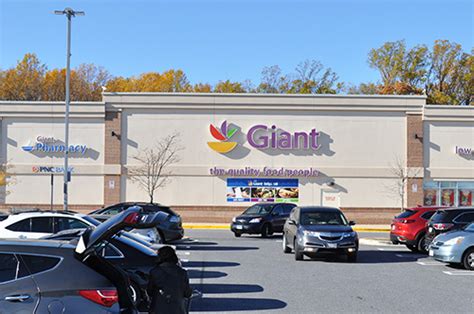 Giant food of maryland, llc, also known as giant, is an american supermarket chain with 169 stores and 159 full service pharmacies located in delaware, maryland, virginia, and the district of columbia. Giant Pharmacy Bowie Md 20715 - PharmacyWalls
