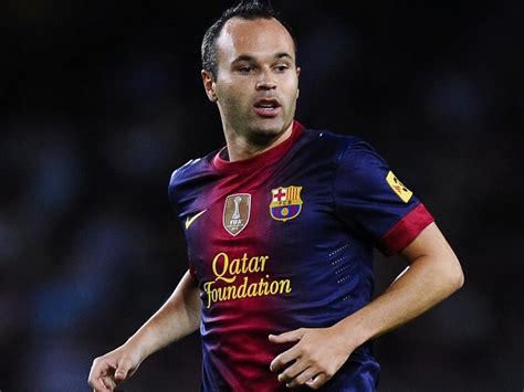 Skills Andres Iniesta Shows Off His Incredible Talent In Barcelonas 4