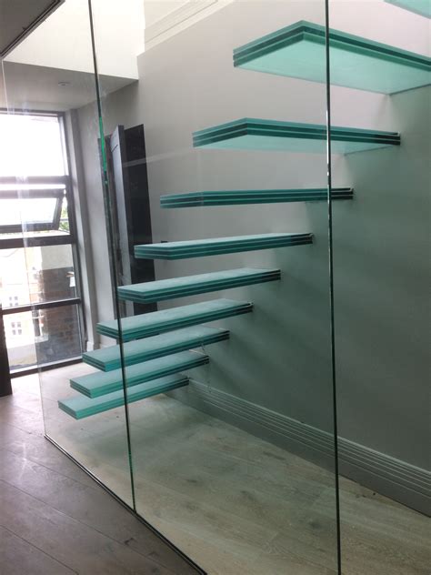 Barons Keep Bespoke Floating Glass Cantilever Staircase 1