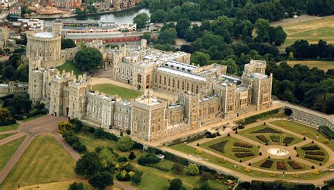 Windsor Castle The Oldest Castles In The World Traveldigg Com