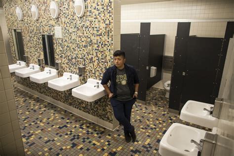 This School Is Opening The First Gender Neutral Bathroom In Los Angeles