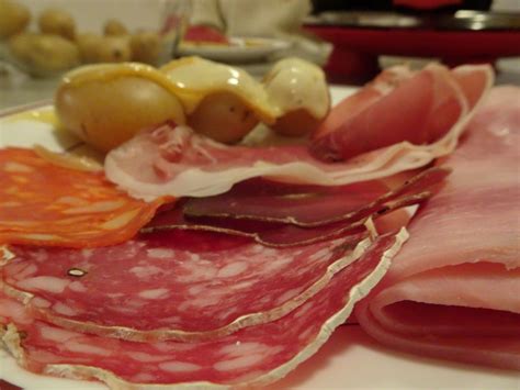 6 règles pour partager une raclette entre amis