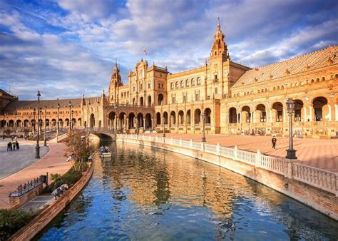 Entdecken sie, was barcelona zur weltstadt macht, ihre einkaufszonen, ihre trendviertel und die wichtigsten sehenswürdigkeiten. Die besten Sehenswürdigkeiten in Sevilla | Spanien-Reisewelt