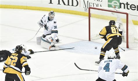 This is why our college football scores page should be an important part of your betting strategy. Stanley Cup Finals: Phil Kessel scores on turnover (Video)