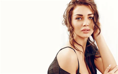 Amy Jackson Wallpapers Hd 1920x1200 Download Hd Wallpaper