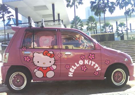 Lekat sebelah dalam cermin / luar cermin / luar body kenderaan. Primadona Hello Kitty : The Hello Kitty Bride Says ...