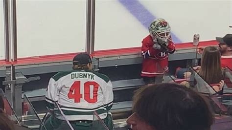 Devan Dubnyk Let A Young Canadiens Fan Try On His Mask In The Middle Of The Game Article Bardown