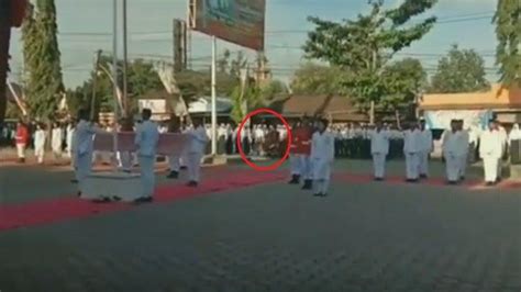 Desa dalam jaringan kabupaten tulungagung. Video Viral 2 Pemuda Tulungagung Nyelonong Naik Motor ke Area Upacara 17 Agustus, Ngakunya Gugup ...
