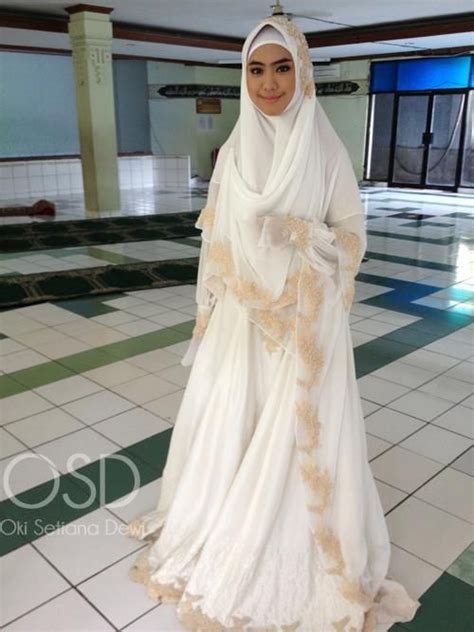 19 gaun pengantin muslimah syar i dan indah elegantria sumber : 20 Contoh Model Baju Pengantin Muslim Ini Bikin Ngileeer Aja.