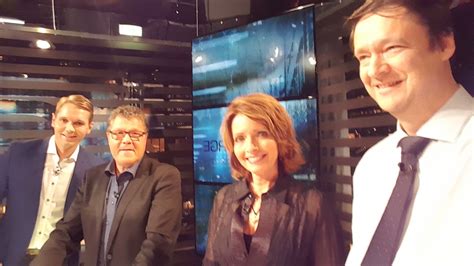 Han engasjerte seg politisk ved å bli leder for oslo gymnasiastutvalg og meldte seg inn i ullern unge høyre. John Christian Elden on Twitter: "Vi er igang :-) https ...