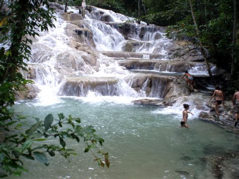 Worlds Incredible Dunns River Falls Ocho Riosjamaica