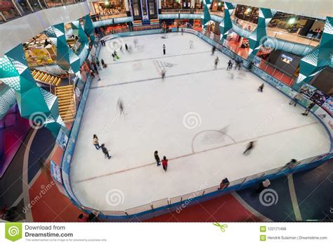 Brokers price trends tend to persist, so it's worth looking at them when it comes to a share like sunway. Ice Skating In Sunway Pyramid Editorial Stock Photo ...
