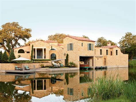 Das haus bietet mit 140 m² raum für 6 bis 8 personen. A Pretty Provence Style House in Texas! - Petite Haus