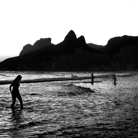 Tall girls & giantess around the world! 8tracks radio | The girl from Ipanema:Tall and tanned ...