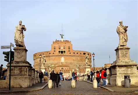 Inizio lavori nel 1865, conclusione lavori nel 1880, a opera dell'architetto domenico marvuglia. I 10 angeli di Ponte Sant'Angelo - TgTourism