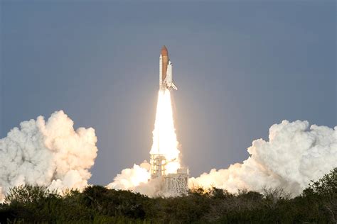 Space Shuttle Free Stock Photo The Space Shuttle Lifting Off 14759