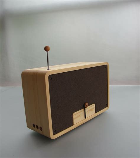 Design With Benefits Rekto Wooden Radio