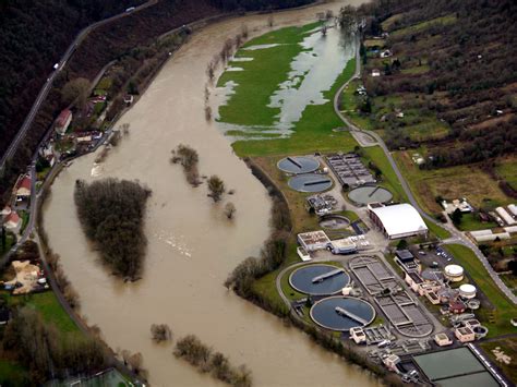 ▶meilleure photo pour votre projet! Doubs : les inondations de début janvier vues d'en haut ...