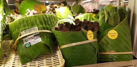 Un supermercado de Tailandia reemplaza las bolsas de plástico por hojas