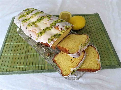 The forerunner of today's lebkuchen was called the honey cake, and its history can be traced back to the egyptians, the greeks, and the romans. Zitronenkuchen, ein raffiniertes Rezept aus der Kategorie ...