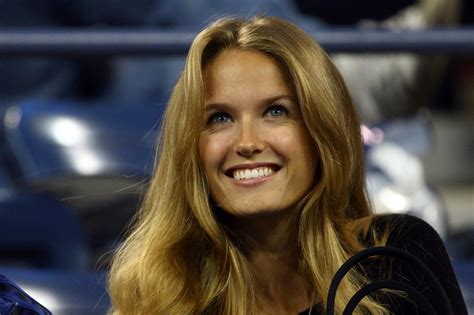 Carlos sanchez put uruguay ahead but paolo guerrero and edison flores struck for peru. Kim Sears (Sir Andy Murray's wife) : Celebs