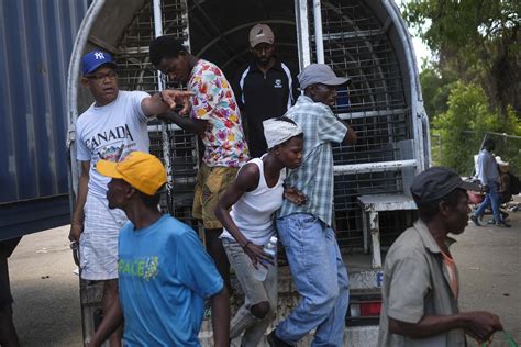 Haitian Migrants In Dominican Republic Face Deportation Mistreatment Daily Sabah
