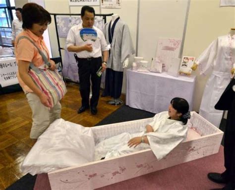 Shukatsu Festa Taking Your Coffin For A Test Run The Big Smoke