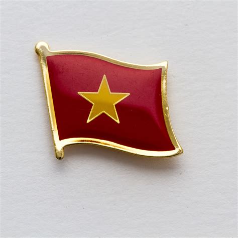 Vietnam Lapel Pin Flag Matrix