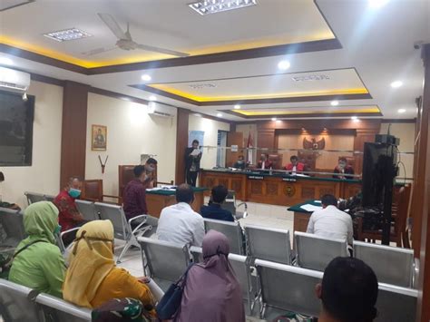Cara convert pulsa jadi uang transfer ke rekening bank #part1. Uang Ganti Rugi Belum Diterima, Warga di Bekasi Malah ...