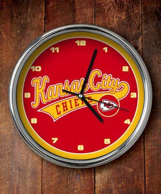 Flex your kansas city chiefs fandom by sporting the newest team gear from cbssports.com. Kansas City Chiefs Chrome Clock | Kansas city chiefs ...