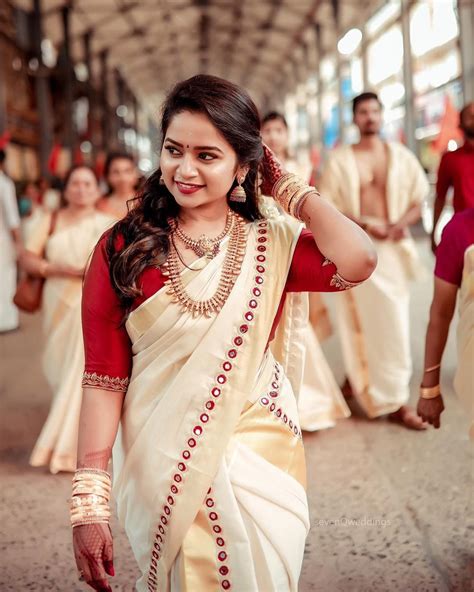 Tips To Look Breathtakingly Beautiful In Bridal Jewellery Kerala Saree