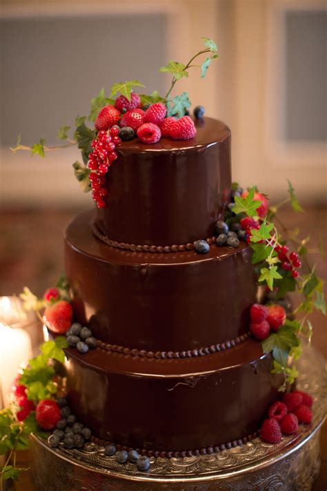 Yummy Chocolate Wedding Cake Chocolate Wedding Cake Cake Decorating
