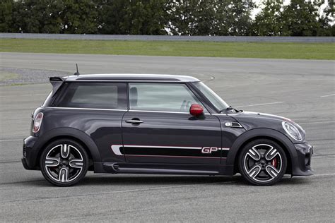 New Jcw Gp Will Be The Fastest Most Powerful Mini Ever Carbuzz