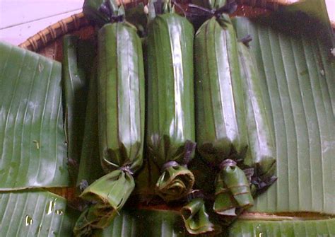 Rasa lontong daun juga lebih kurang karena mengandung santan. Cara Bikin Lontong Dari Plastik : Pin On Indonesian Food ...