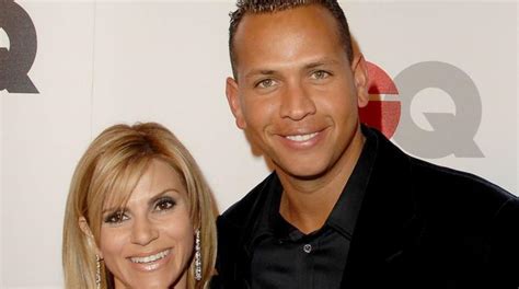 Alex Rodriguez Hangs Out With Ex Wife Cynthia Scurtis After Jennifer