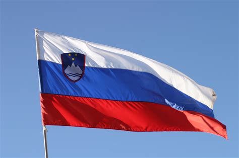 Die fahne von slowenien könnt ihr beliebig auf euren reiseberichtseiten einsetzen. Flagge von Slowenien