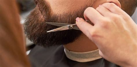 4 Reasons To Have A Barber Trim Your Beard Whiskers Men S Grooming
