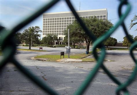 Former Charleston Naval Hospital Goes Into Foreclosure Stops