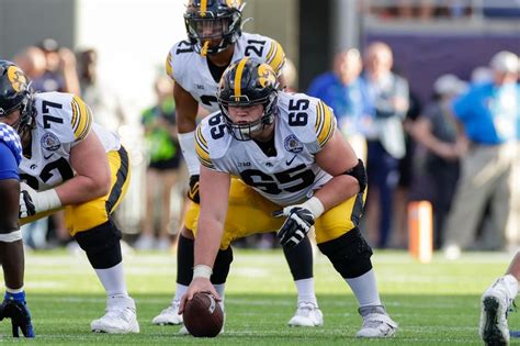 2022 Nfl Draft The Texans Need To Draft Offensive Linemen With Both