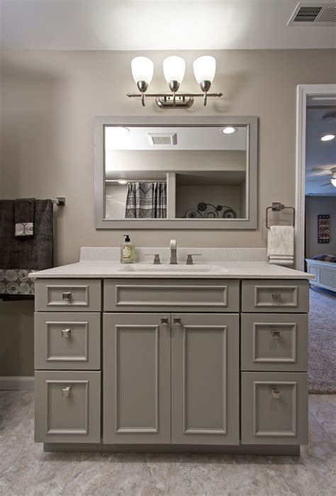The Dove Gray Vanity In This Full Bathroom Is By Showplace Cabinets