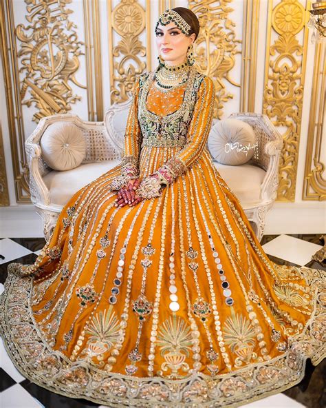 Latest Bridal Mehndi Dresses Wedding Collection 2023 2024