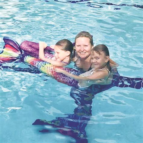 Inas Mermaid School Offers Lessons For Students Ages 6 And Up Osprey