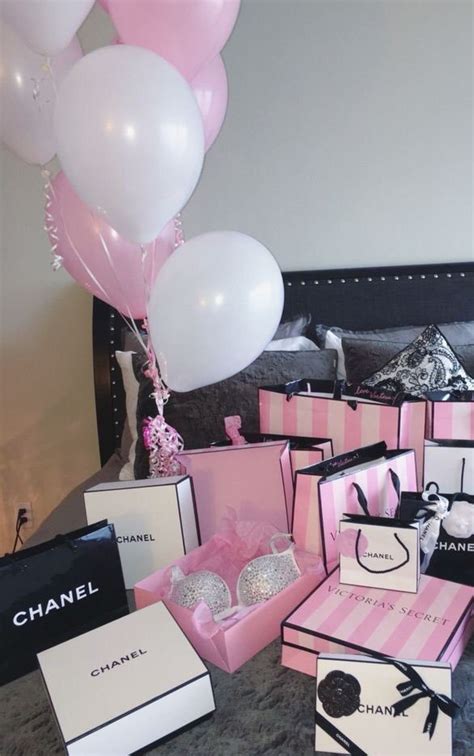 Great collection of happy birthday gifs for her. missglamourbunny | Birthday goals, Girly things, Birthday